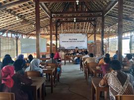 Pelatihan Adibusana Jawa Gaya Yogyakarta: Menghidupkan Warisan Busana Tradisional Kalurahan Grogol